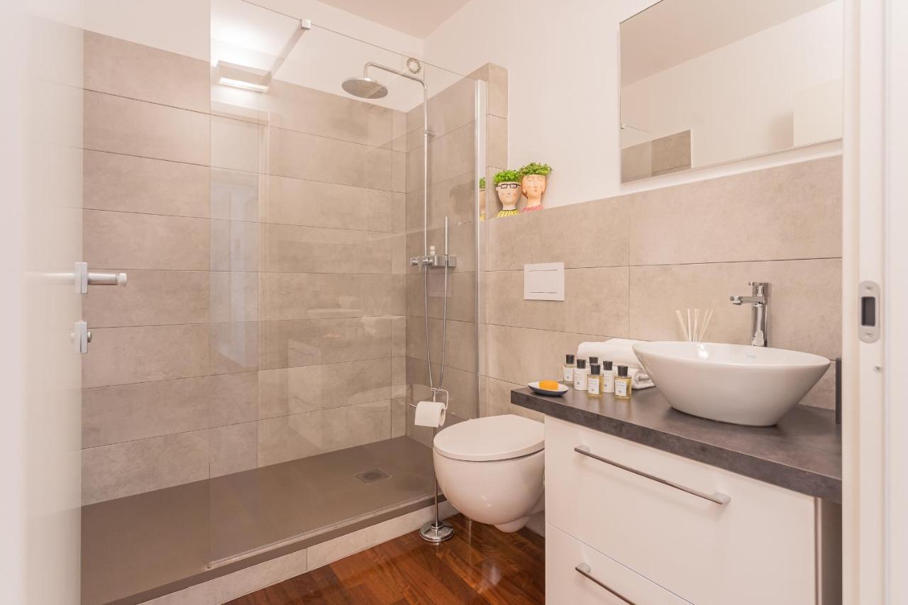 Lake Holiday Como By Rent All Côme Esterno foto