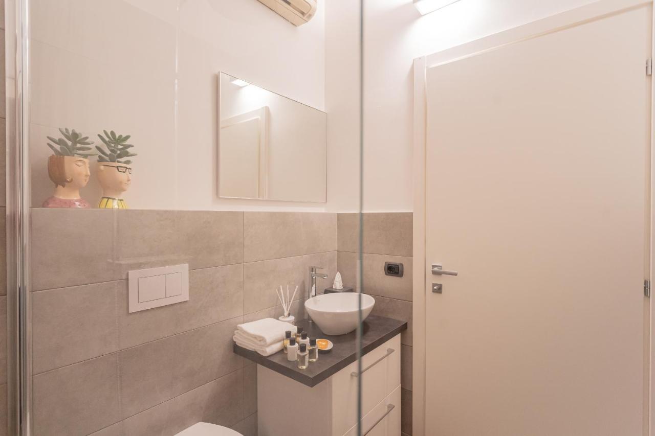 Lake Holiday Como By Rent All Côme Esterno foto
